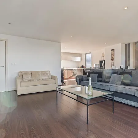 Ultra Luxury! View In Centre!! Birmingham