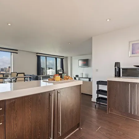 Ultra Luxury! View In Centre!! Apartment *